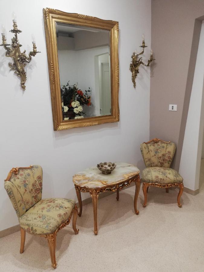 Ostuni Crispi House Hotel Exterior photo